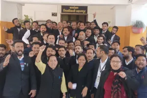 रामपुर में अधिवक्ता की हत्या पर सहारनपुर में वकीलों ने किया विरोध प्रदर्शन