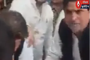 अलीगढ़ में हंगामा! नगर निगम कार्रवाई पर भड़के सपा नेता, VIDEO वायरल