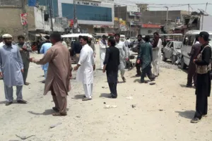 पाकिस्तान के कराची में गैस धमाके से गिरी इमारत, 16 लोगों की मौत और कई घायल,रेस्क्यू अभियान जारी