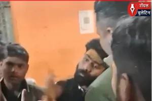 अलीगढ़ में मंदिर परिसर में दुकान को लेकर बवाल! करणी सेना और पुलिस आमने-सामने