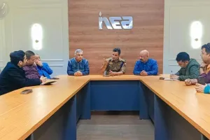 नोएडा में उद्यमियों व अग्निशमन विभाग के अधिकारियों की हुई बैठक, आग से बचाव के लिए श्रमिकों को दी जायेगी ट्रेनिंग 