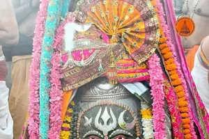 देश में सबसे पहले महाकाल मंदिर में हुई महाशिवरात्रि की शुरुआत, रात 2ः30 बजे खुले पट