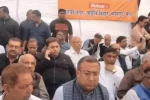 मेरठ: सेंट्रल मार्केट में व्यापारी संघ ने अनिश्चितकालीन बंदी का ऐलान, ध्वस्तीकरण आदेश पर सरकार से हस्तक्षेप की मांग