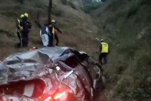 अल्मोड़ा में भीषण सड़क हादसा: बसौली में गहरी खाई में गिरी कार, 3 लोगों की दर्दनाक मौत