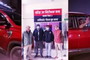 नोएडा एलिवेटेड रोड पर 'शराबी' रईसजादों की गुंडागर्दी: फैमिली का पीछा कर महिलाओं को दी 'फ्लाइंग किस', दो गिरफ्तार