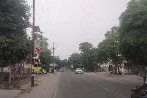 मेरठ: एक दिन की ठंड के बाद फिर लौटी गरमी, आज तेज धूप के साथ बढ़ा पारा