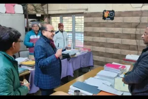 खतौली: एडीएम प्रशासन संजय कुमार ने किया नगर पालिका और तहसील का वार्षिक निरीक्षण, दिए कड़े निर्देश