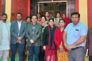 सीएमओ के औचक निरीक्षण से खतौली स्वास्थ्य केंद्र में मची खलबली: 56 महिलाओं के हुए सफल नसबंदी ऑपरेशन