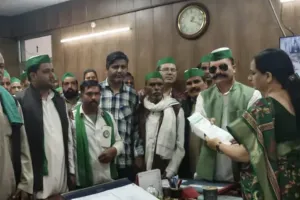 फर्जी अस्पतालों और अवैध जांच केंद्रों के खिलाफ भाकियू (भानू) का प्रदर्शन, कार्रवाई की मांग, जिला अस्पताल और सीएमओ कार्यालय पर सैकड़ों कार्यकर्ताओं ने किया प्रदर्शन