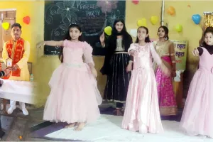 मुजफ्फरनगर में मीरापुर के स्कूल में गूँजी विदाई की सुरीली धुन, मेधावियों को मिला 'आशीर्वाद'