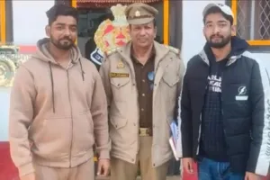 रामपुर में नशे के काले कारोबार पर क्राइम ब्रांच का बड़ा प्रहार: कोडीन सीरप की 71 हजार बोतलों का खेल उजागर, दो सगे भाई गिरफ्तार