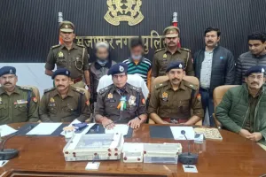 मुजफ्फरनगर पुलिस ने दबोचा ट्रकों का 'नटवरलाल', मदरसे के कारी समेत दो गिरफ्तार, 1.15 करोड़ की संपत्ति और चार ट्रक बरामद