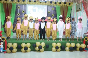 मुजफ्फरनगर में आर्य एकेडमी इंटरनेशनल स्कूल में नन्हें-मुन्नों की वार्षिक प्रस्तुति ने जीता सबका दिल