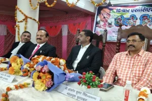 मुरादाबाद में बार एसोसिएशन का होली मिलन समारोह, मंडलायुक्त और जनपद न्यायाधीश रहे मौजूद