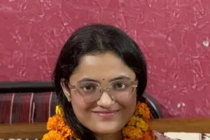  सीवान की बेटी तान्या सिंह ने पहले ही प्रयास में रचा इतिहास, आईएएस परीक्षा में 200वां स्थान हासिल