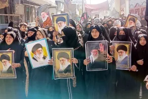 मुजफ्फरनगर में खामनेई की शहादत पर फूटा गुस्सा: हजारों शिया महिलाओं और बच्चों ने काले कपड़े पहन निकाला शोक जुलूस