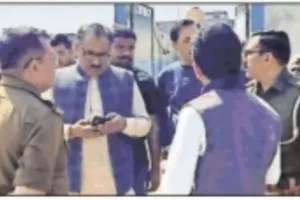 देवबंद में गोकशी की सूचना पर पुलिस का छापा, उपकरण व अवशेष बरामद; आरोपी फरार