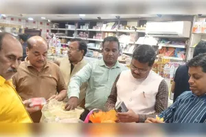 सहारनपुर में होली गिफ्ट हैंपर्स में 'एक्सपायरी' सामान मिला तो खैर नहीं!