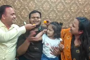 किराना व्यापारी के बेटे ने यूपीएससी में लहराया परचम, बहन का सपना पूरा करने को रात-रात भर की पढ़ाई