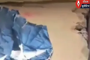 यूपी में भीषण सड़क हादसों का कोहराम: अलीगढ़ में चलती स्कूल बस का फर्श टूटा, 8 वर्षीय मासूम की पहिए से कुचलकर मौत