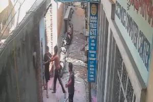 शामली में नारी सशक्तिकरण को पलीता महिला युवती की धुनाई, वीडियो वायरल