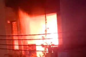 सहारनपुर: दिल्ली रोड स्थित महाराजा पैलेस में भीषण अग्निकांड, आसपास के इलाके में मची अफरा-तफरी