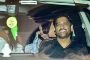 अर्जुन तेंदुलकर की शादी में पहुंचे राहुल द्रविड़, एमएस धोनी और युवराज सिंह