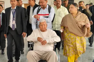 'लैंड फॉर जॉब' केस : ईडी का कोर्ट में दावा- रिश्वत के पैसों से लालू परिवार ने खरीदी अचल संपत्ति 