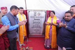 दिल्ली: लद्दाख बुद्ध विहार को मिला फुटओवर ब्रिज का तोहफा, सीएम रेखा गुप्ता ने किया शिलान्यास