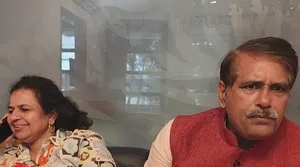 यूपीएससी परीक्षा में तीसरी रैंक लाने वाले एकांश ढुल के पिता बोले-बेटे ने इतिहास रचा