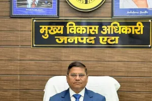 हर आंगनबाड़ी से 10 हजार मांगने का वीडियो वायरल, एटा के सीडीओ निलंबित 