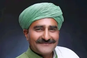 ठाकुर पूरण सिंह के परिजनों पर 'जानलेवा हमले' के मुकदमे से भड़का आक्रोश; राजपूत सभा और सर्वसमाज ने बड़गांव पंचायत में भरी हुंकार