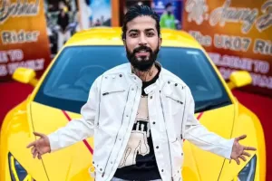 गाजियाबाद: इंस्टाग्राम लाइव के दौरान यूट्यूबर अनुराग डोभाल का भीषण एक्सीडेंट, एक्सप्रेसवे पर मची चीख-पुकार, बोले- “मम्मी अगले जन्म आऊं तो प्यार दे देना बस !