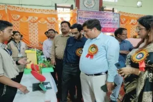 पारकर इंटर कॉलेज में विज्ञान मॉडल प्रतियोगिता, छात्रों ने नवाचार और वैज्ञानिक सोच का किया प्रदर्शन