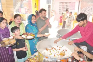 शामली के बड़ी माता मंदिर में उमड़ा आस्था का सैलाब, परिवार की सुख-समृद्धि के लिए की विशेष पूजा