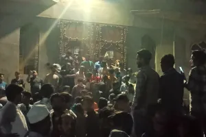 जौनपुर: अराजक तत्वों ने होली के दिन मचाया उत्पात, इमामबाड़े में तोड़फोड़, माहौल तनावपूर्ण, पुलिस ने दर्ज किया केस