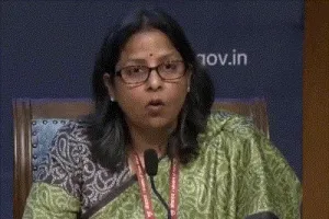 मिडल ईस्ट तनाव के बीच बुकिंग कई गुना बढ़ी, भारत 60% LPG आयात करता है, जिसका 90% होर्मुज स्ट्रेट से आता है ..सरकार ने दी पैनिक न होने की सलाह