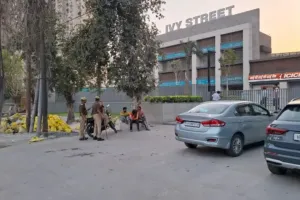 नोएडा में अवैध संबंधों के विवाद में युवक की गोली मारकर हत्या, महिला और उसके भाइयों से हुआ था विवाद