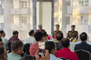 आरडब्ल्यूए के साथ पुलिस की अहम बैठक: होली पर हुड़दंगियों की खैर नहीं, राजनगर एक्सटेंशन में सुरक्षा का खाका तैयार