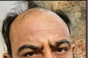 बांदा में “पापा, आज जल्दी घर आना…” बेटे की आखिरी पुकार! जन्माष्टमी पर घर लौट रहे ट्रक चालक की अचानक मौत, खुशियां मातम में बदलीं