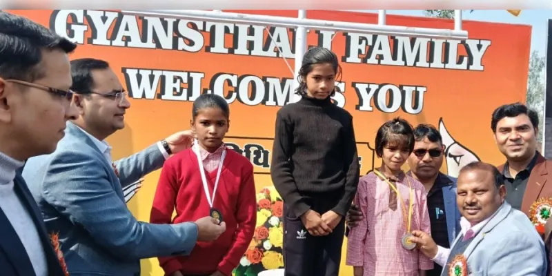 मीरापुर में ब्लॉक स्तरीय बाल क्रीड़ा प्रतियोगिता का शंखनाद: आरिफ और मनुश्री ने दौड़ में गाड़े जीत के झंडे