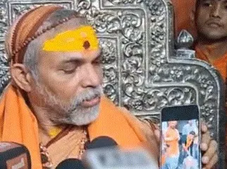 शंकराचार्य पर यौन शोषण के आरोप, गिरफ्तारी के डर से हाईकोर्ट पहुंचे, IPS अफसर पर बरसे शंकराचार्य 
