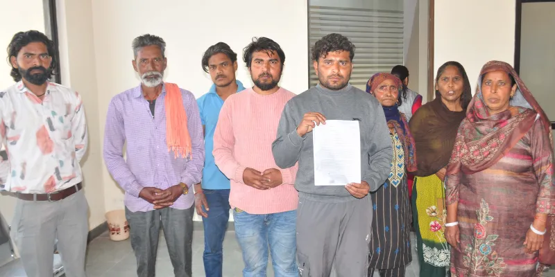 शामली में युवक ने पुलिस पर आरोपियों के खिलाफ कार्रवाई न करने का लगाया आरोप, मंडी में मिली गोली मारने की धमकी