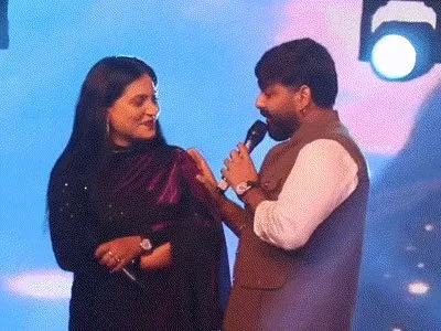 भोजपुरी स्टार पवन सिंह ने लाइव शो में खुद को बताया 'शादी के लिए तैयार' बोले- 'काला हूँ, सुंदर नहीं, पर संस्कारी और टिकाऊ हूँ'