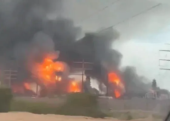 मिडिल ईस्ट में महाजंग की आहट: सऊदी, UAE और कतर के तेल ठिकानों पर ड्रोन अटैक; रियाद की ईरान को दो टूक- 'सब्र का इम्तिहान न लें'