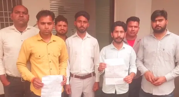 शामली: सात माह से वेतन को तरस रहे स्वास्थ्य विभाग के आउटसोर्सिंग कर्मचारी, डीएम से लगाई गुहार