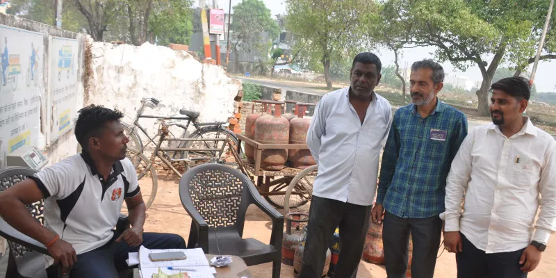 शामली में व्यावसायिक गैस सिलेंडर की सप्लाई प्रभावित, होटल और भोजनालय संचालक परेशान