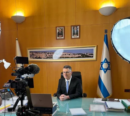 हिज्बुल्लाह ने पिछले दो हफ्तों में इजरायली नागरिकों पर दागे 2,000 मिसाइल-रॉकेट और ड्रोन: गिदोन सार