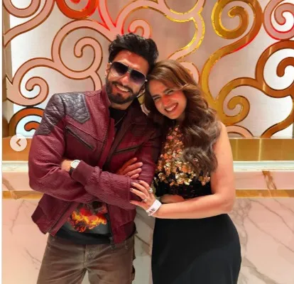 ‘धुरंधर’ के कास्ट-क्रू के साथ आयशा खान की खास झलक, बोलीं- फिल्म आने वाली कई पीढ़ियां याद रखेंगी