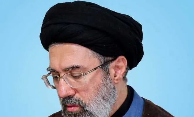 अयातुल्ला मोजतबा खामेनेई बने ईरान के नये सर्वोच्च नेता